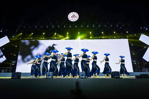 /Users/sabrina/Desktop/三亿体育_三亿(中国)一站式服务官方网站举办2023年迎新晚会/图8.《哀牢山下》/图4.jpg图4