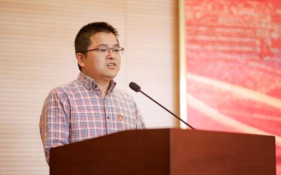 邹小宝校友发言