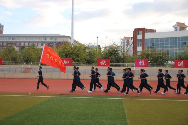 成为中国机长！三亿体育_三亿(中国)一站式服务官方网站飞行技术专业将招100名“养成生”