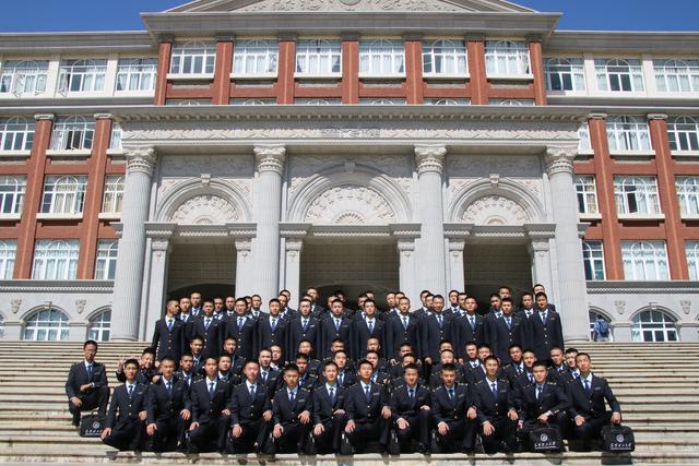 成为中国机长！三亿体育_三亿(中国)一站式服务官方网站飞行技术专业将招100名“养成生”